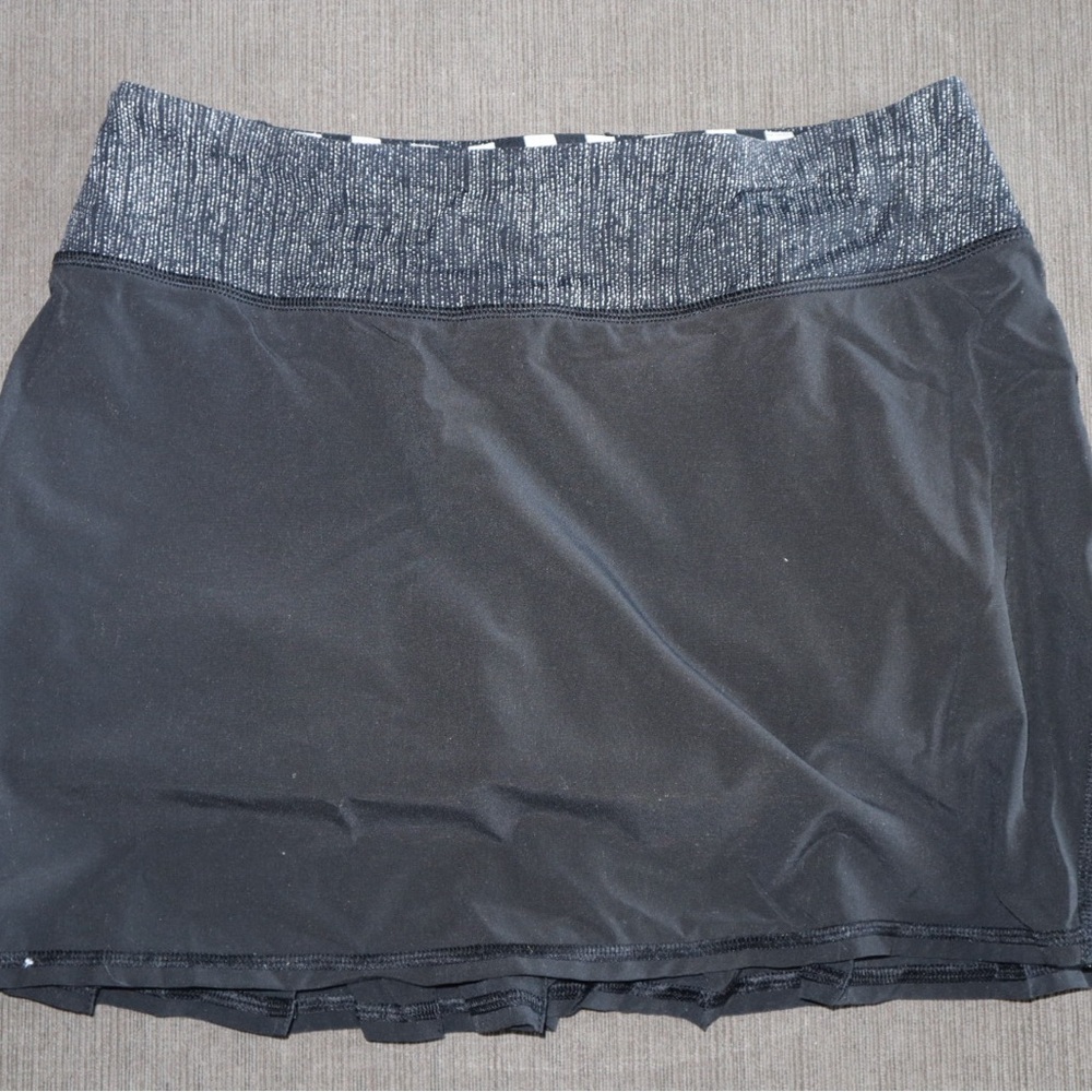 Black Lululemon Ruffle Tennis Skirt